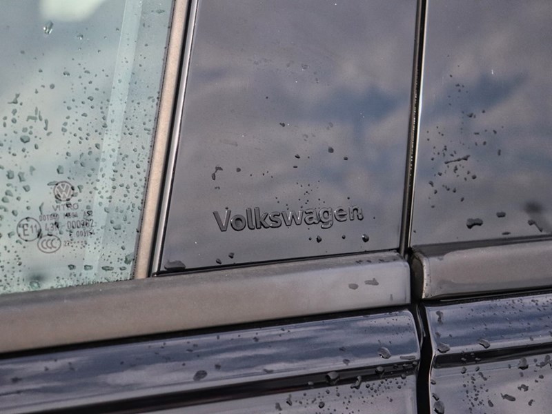 2022 Volkswagen Tiguan Comfortline R-Line Black Edition 4MOTION