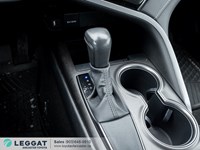 2024 Toyota Camry SE Auto