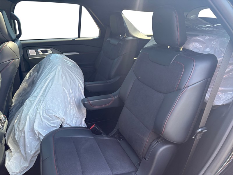 2025 Ford Explorer ST 4WD|400hp|3 Rows|Accident Free