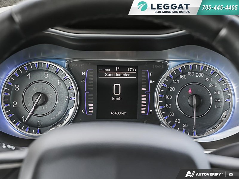 2015 Chrysler 200 4dr Sdn Limited FWD
