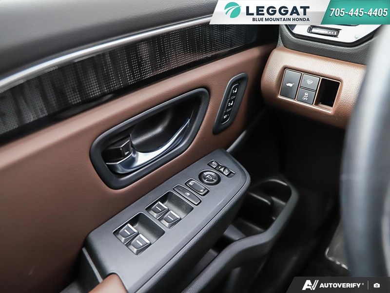 2025 Honda Pilot Touring AWD|Low KM|Accident Free