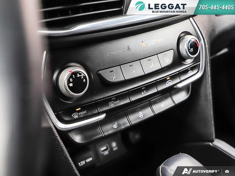 2019 Hyundai Santa Fe 2.4L Essential FWD w/Safety Package|Locally Drive