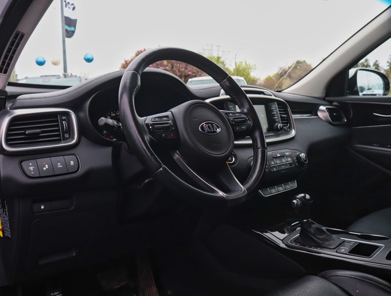 2017 Kia Sorento AWD 4dr EX V6 7-Seater