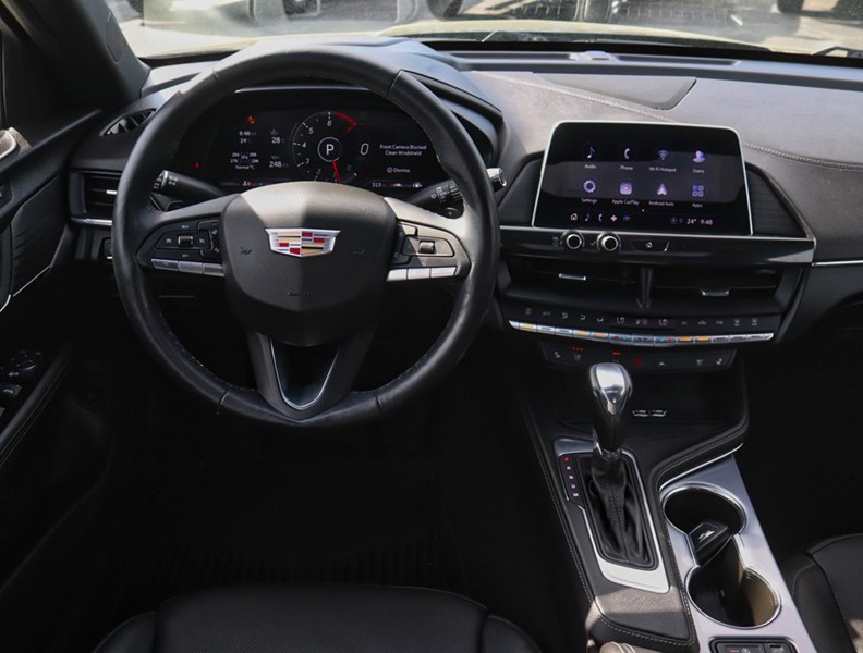 2022 Cadillac CT4 4dr Sdn Premium Luxury