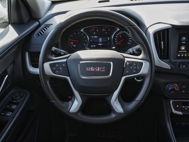 2022 GMC Terrain FWD 4dr SLE