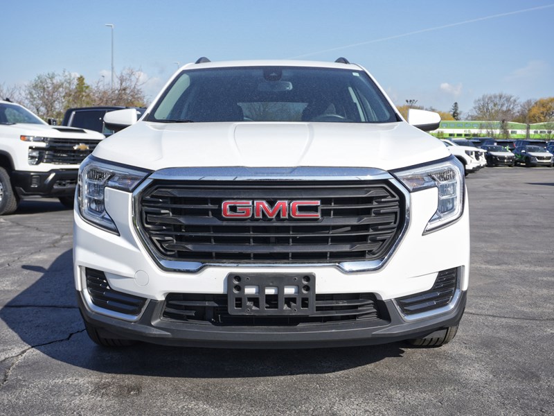 2022 GMC Terrain FWD 4dr SLE