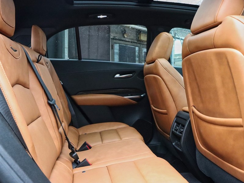 2023 Cadillac XT4 AWD 4dr Premium Luxury