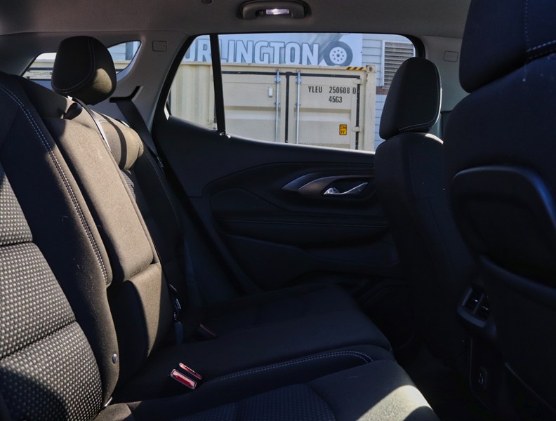 2023 GMC Terrain AWD 4dr SLE
