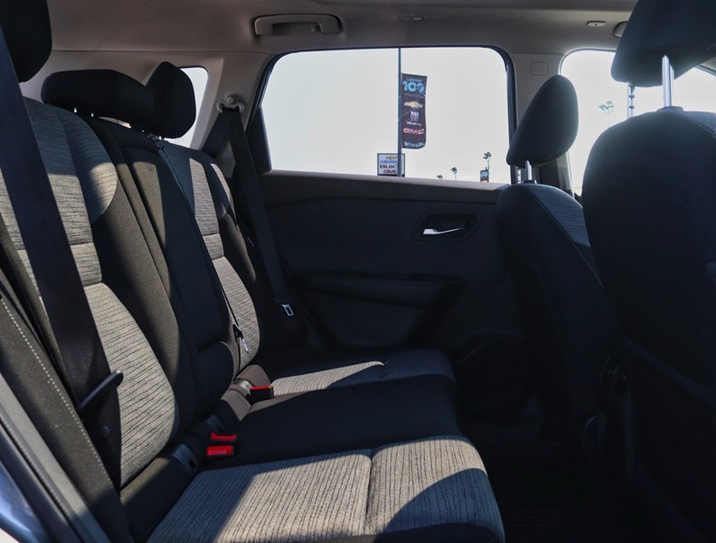 2023 Nissan Rogue AWD SV Moonroof