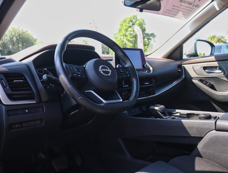2023 Nissan Rogue AWD SV Moonroof