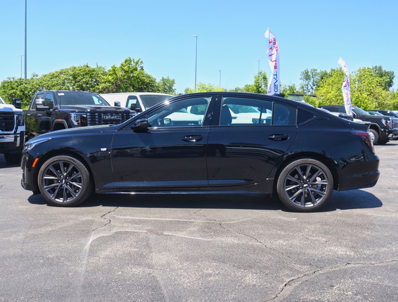 2024 Cadillac CT5 4dr Sdn Sport