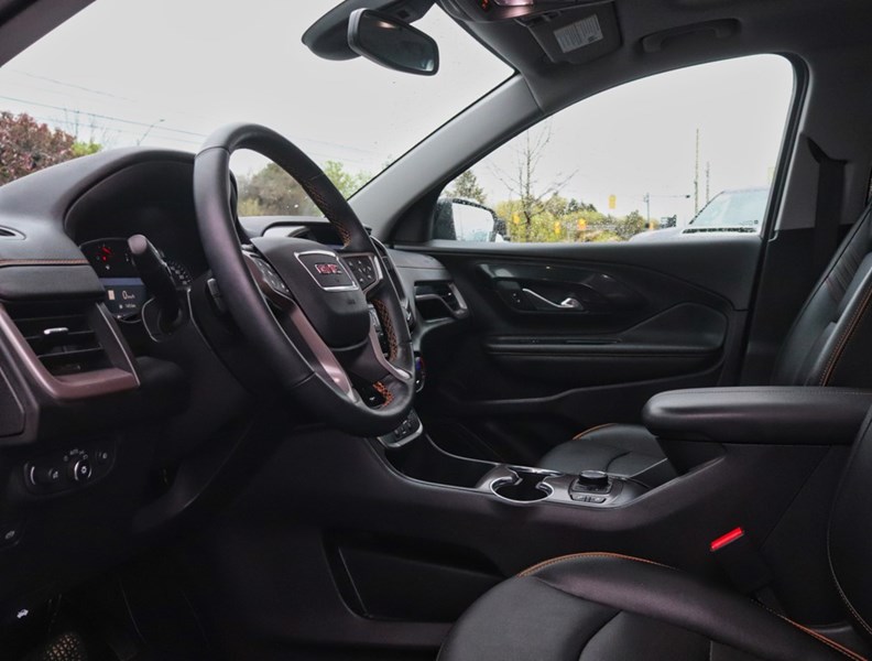 2024 GMC Terrain AWD 4dr AT4