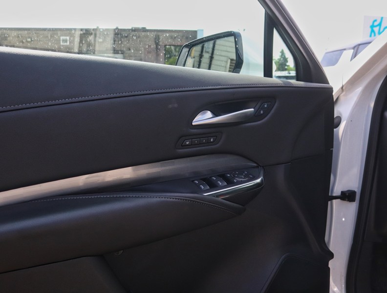2025 Cadillac XT4 AWD 4dr Premium Luxury