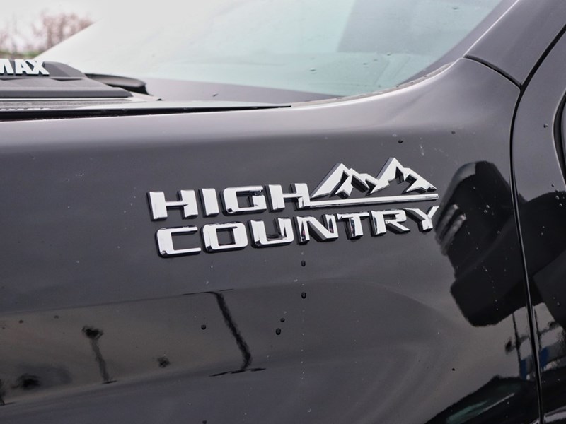 2025 Chevrolet Silverado 2500HD HIGHCOUNTRY | ONLY18000KM | LIKENEW |SAVETHOUSANDS