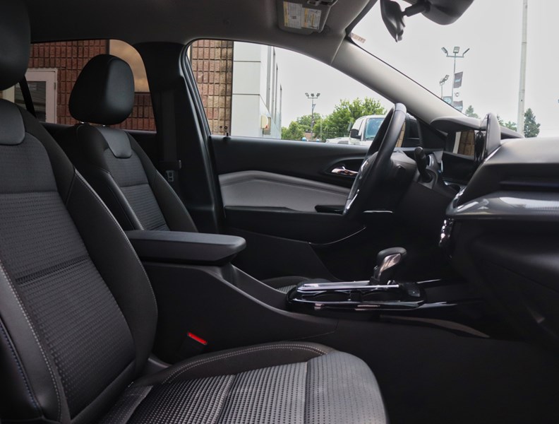2025 Chevrolet Trax FWD 4dr LT