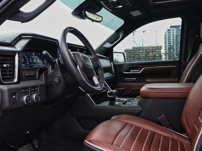 2025 GMC Sierra 1500 ULTIMATE DENALI | DIESEL | NOLUXTAX | FULLYLOADED