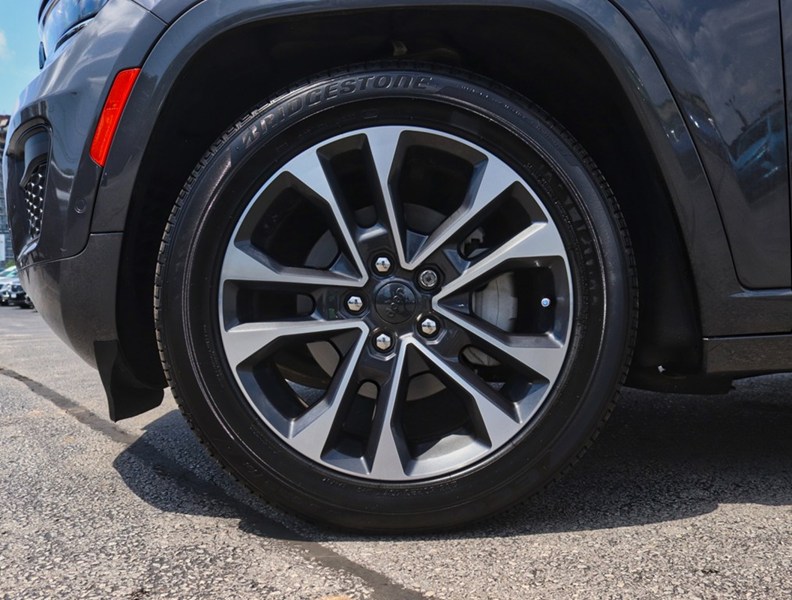 2025 Jeep Grand Cherokee Overland 4x4