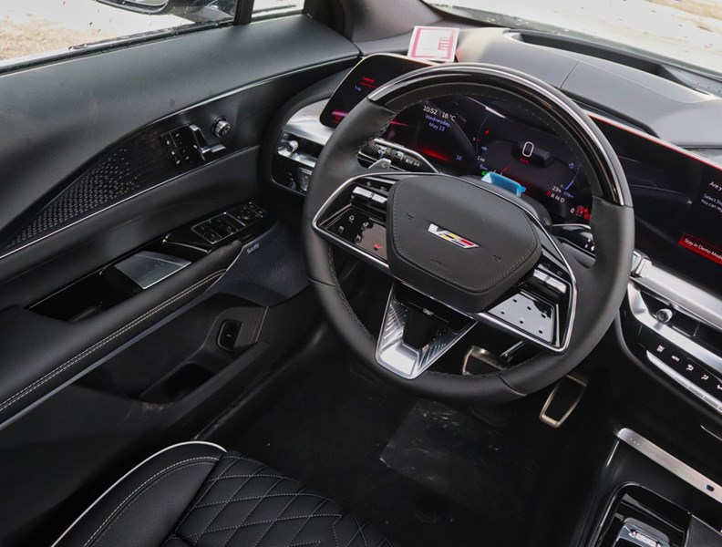 2026 Cadillac LYRIQ 4dr LYRIQ-V Premium