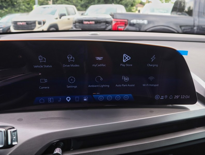 2027 Cadillac VISTIQ AWD 4dr Sport