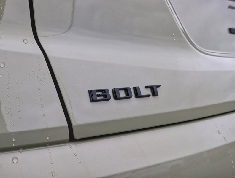 2027 Chevrolet Bolt FWD 4dr LT
