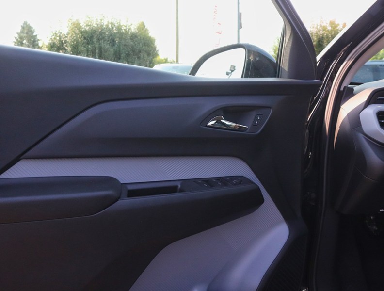2027 Chevrolet Bolt FWD 4dr LT