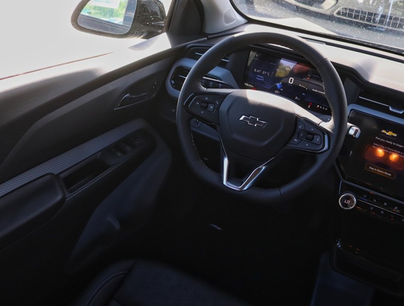2027 Chevrolet Bolt FWD 4dr LT