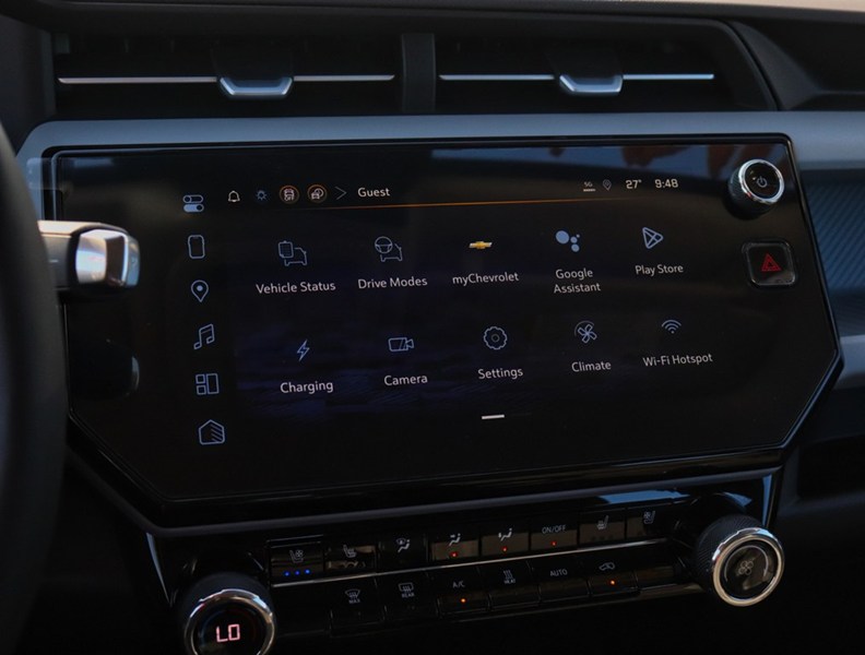 2027 Chevrolet Bolt FWD 4dr LT