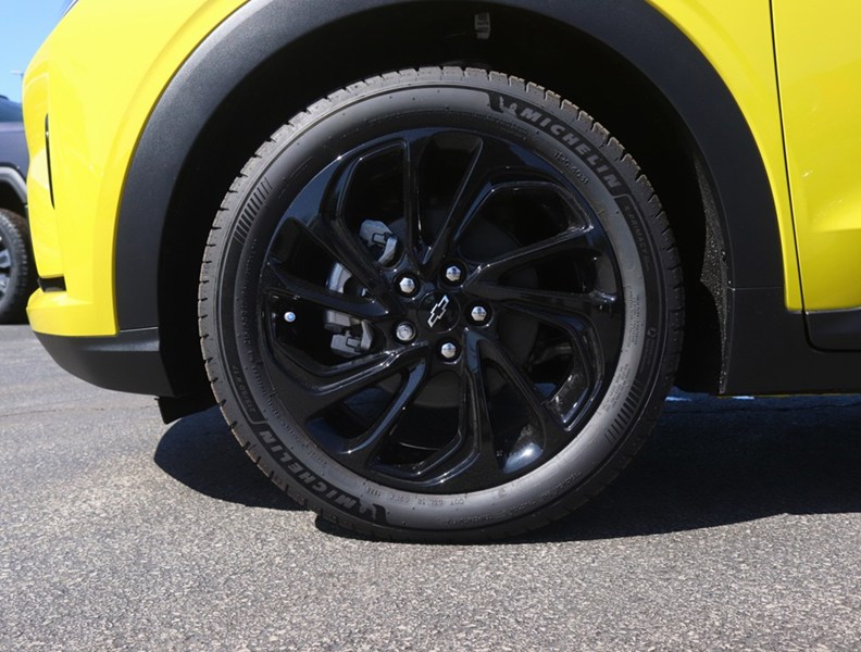 2027 Chevrolet Bolt FWD 4dr RS