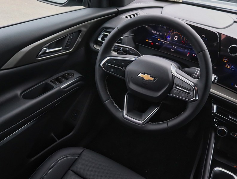 2027 Chevrolet Traverse AWD 4dr LT