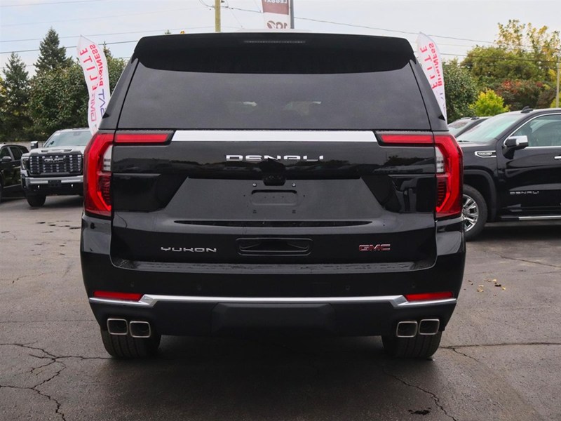 2027 GMC Yukon XL 4WD 4dr Denali