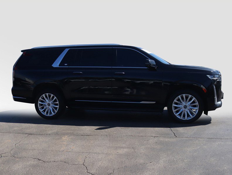 2023 Cadillac Escalade ESV 4WD 4dr Luxury