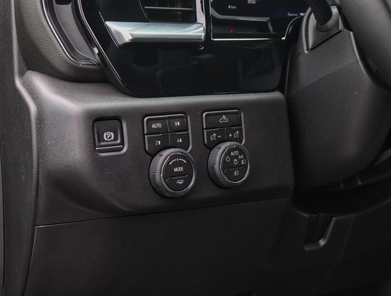 2026 Chevrolet Silverado 1500 4WD Crew Cab 147