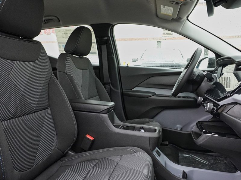 2027 Chevrolet Bolt FWD 4dr LT