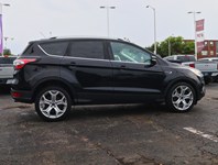 2017 Ford Escape Titanium | 2.0L | ROOF | NAV | BLIS | 19s