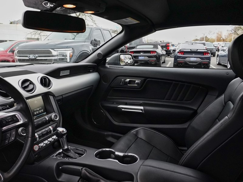 2015 Ford Mustang Conv GT Premium | 5.0L | AUTO | NAV | LOW KMS!!