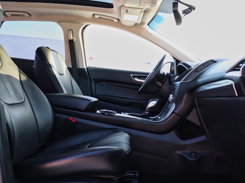 2017 Ford Edge Titanium | AWD | 3.5L | ROOF | NAV | ADPTV CRUISE