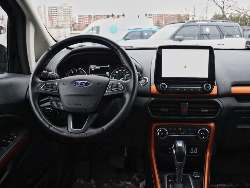 2022 Ford EcoSport SE | 4WD | 2.0L | NAV | REAR CAM | HTD SEATS | 17s
