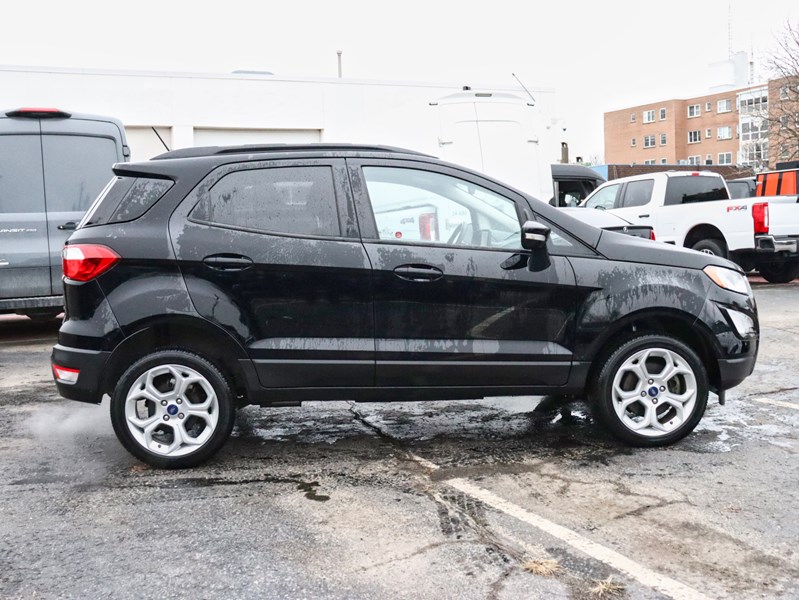 2022 Ford EcoSport SE | 4WD | 2.0L | NAV | REAR CAM | HTD SEATS | 17s