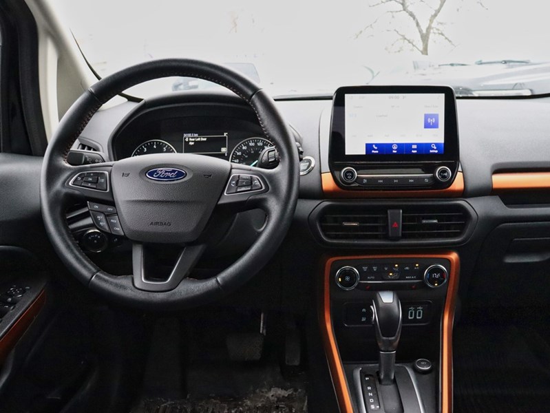 2022 Ford EcoSport SE | 4WD | 2.0L | NAV | REAR CAM | HTD SEATS | 17s