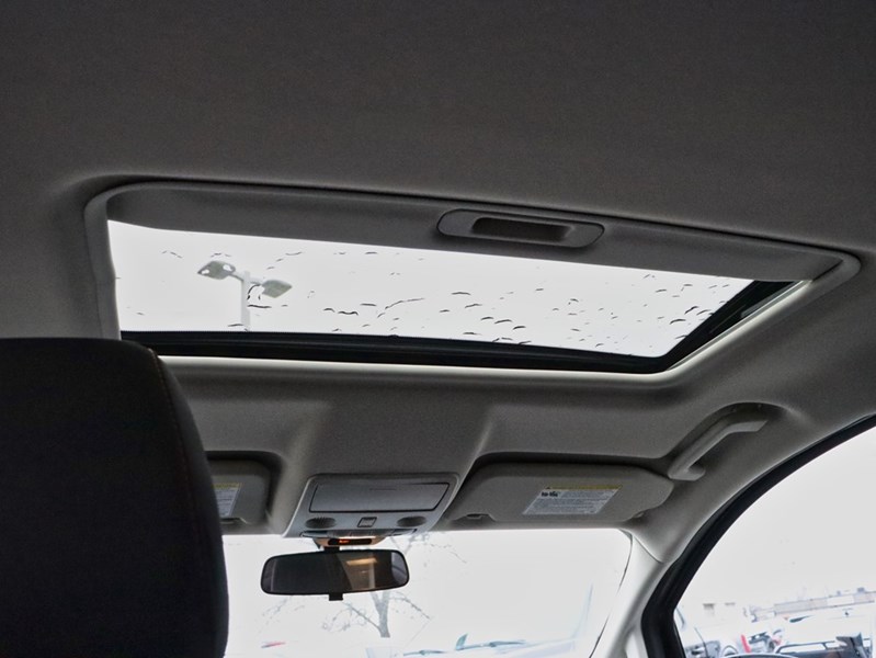 2022 Ford EcoSport SE | 4WD | 2.0L | NAV | REAR CAM | HTD SEATS | 17s