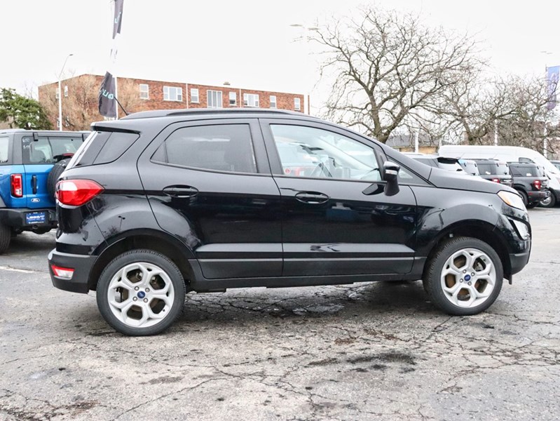 2022 Ford EcoSport SE | 4WD | 2.0L | NAV | REAR CAM | HTD SEATS | 17s