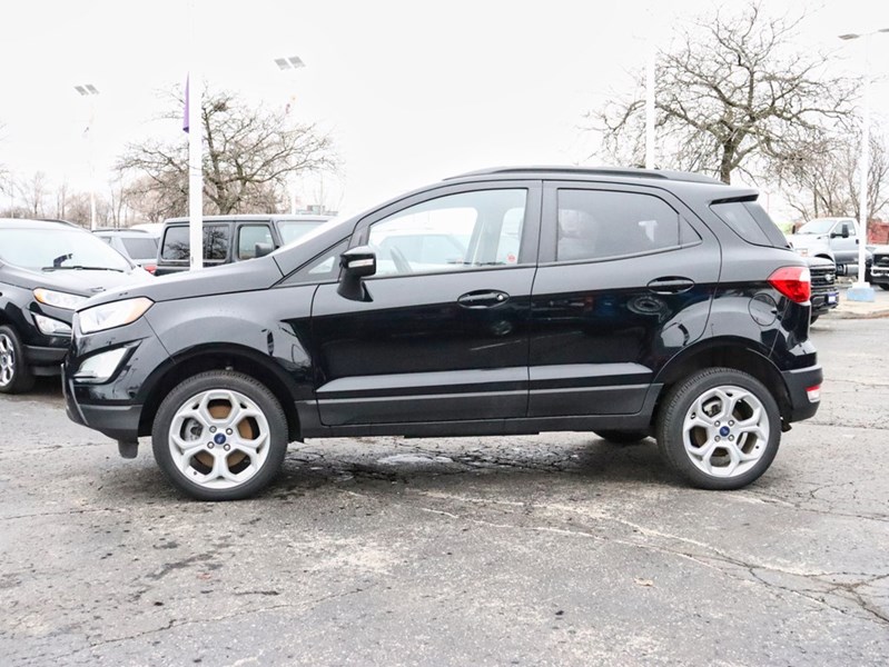 2022 Ford EcoSport SE | 4WD | 2.0L | NAV | REAR CAM | HTD SEATS | 17s