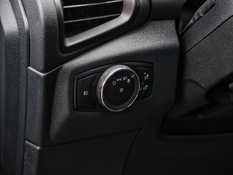 2022 Ford EcoSport SE | 4WD | 2.0L | NAV | REAR CAM | HTD SEATS | 17s