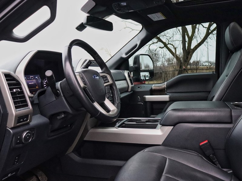 2022 Ford F-250 LARIAT | 4X4 | 7.3L | BLK PK | ROOF | FX4 | 20s