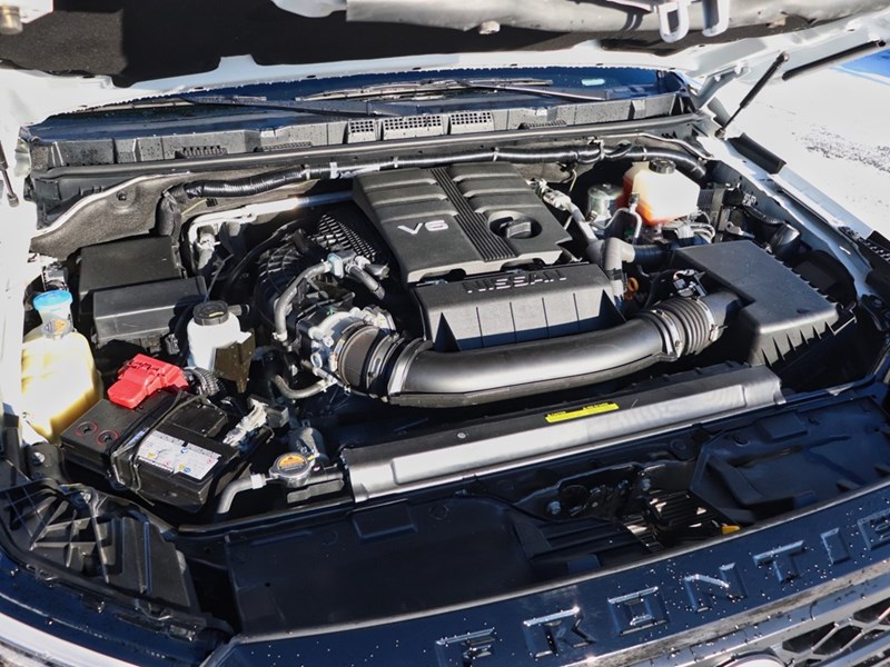 2023 Nissan Frontier SV | 4x4 | 3.8L | Crew Cab | MIDNIGHT EDITION