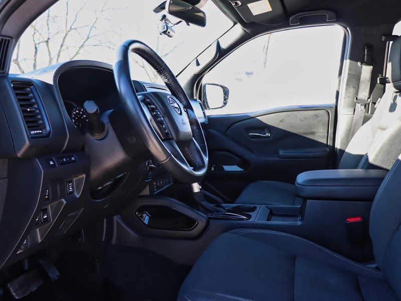 2023 Nissan Frontier SV | 4x4 | 3.8L | Crew Cab | MIDNIGHT EDITION