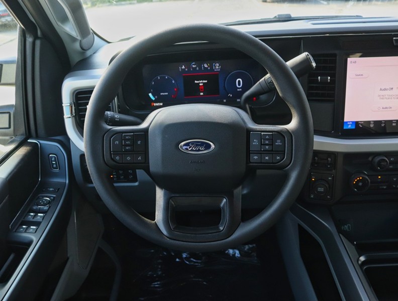 2026 Ford F-250 XLT | 4X4 | 6.8L | PREM PKG | BLK PKG | CONSOLE