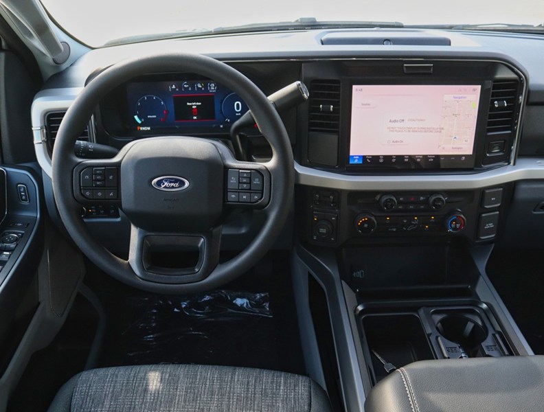 2026 Ford F-250 XLT | 4X4 | 6.8L | PREM PKG | BLK PKG | CONSOLE