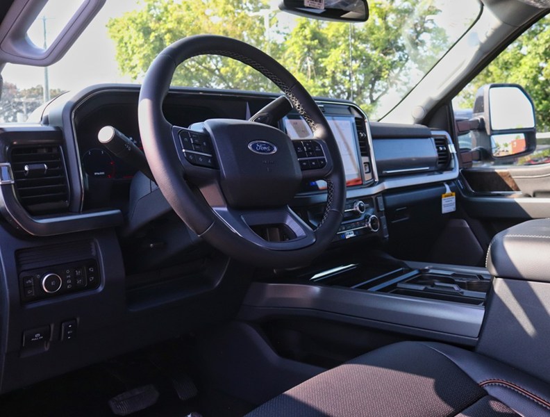 2026 Ford F-250 LARIAT | 4X4 | 6.7L | BLK PK | ROOF | 5th WHL