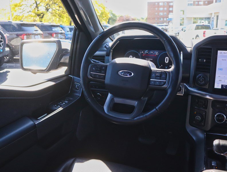2022 Ford F-150 LARIAT | 4X4 | 5.0L | 502A | ROOF | 360 | PWR TLGT